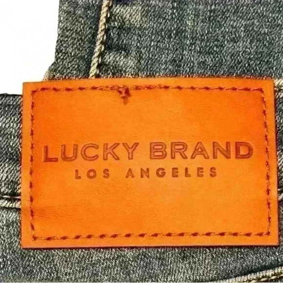 NWT-Lucky Brand Women's Low Rise Crop Jeans Size 2/26 Blue Light Wash - Picture 3 of 7